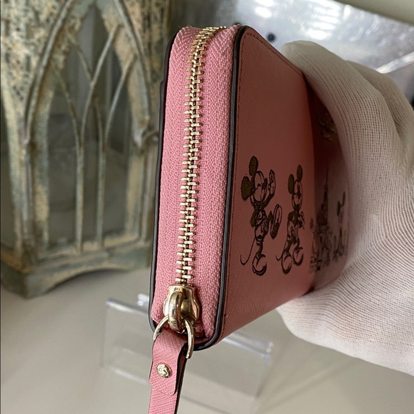 Kate Spade Wallet with Mickey Mouse - Picture 4 of 10